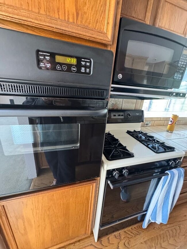 Photo - WATERFRONT Gravelly Lake Large 4 Bedroom Home in Lakewood!