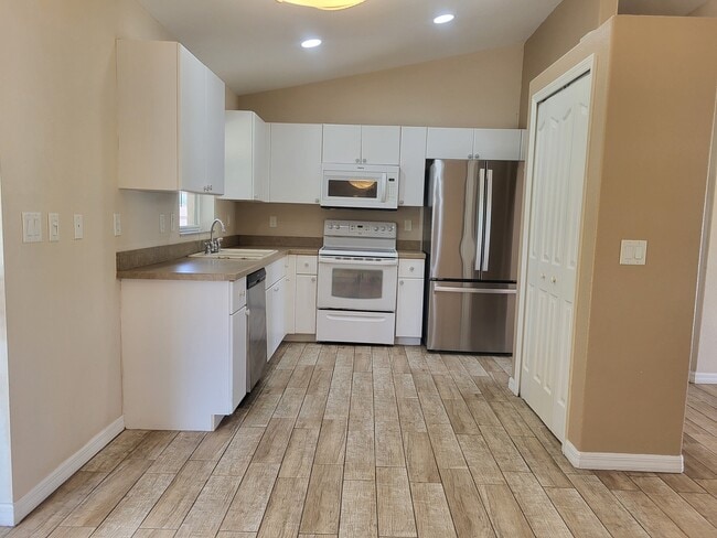 Photo - 1883 Yankee Ter