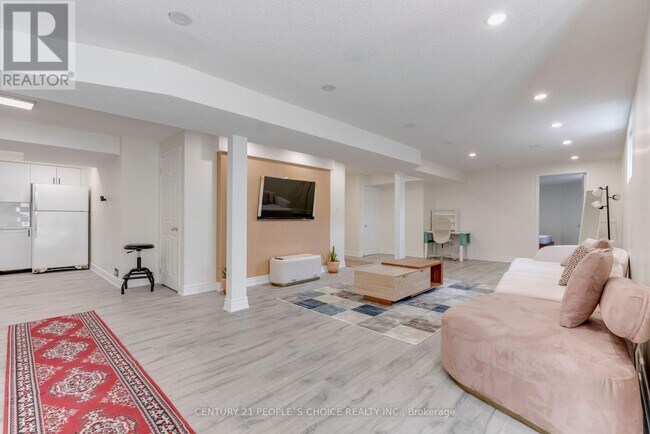 Photo - 5358 Bellows Ave