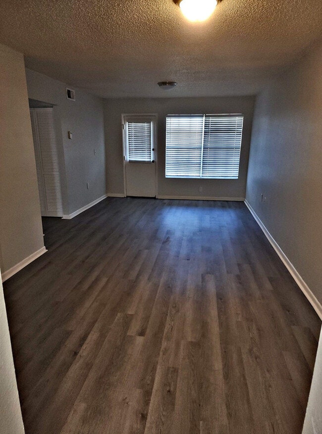 Photo - Drexel Court Apartments