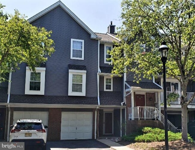 Building Photo - 6 Halstead Pl