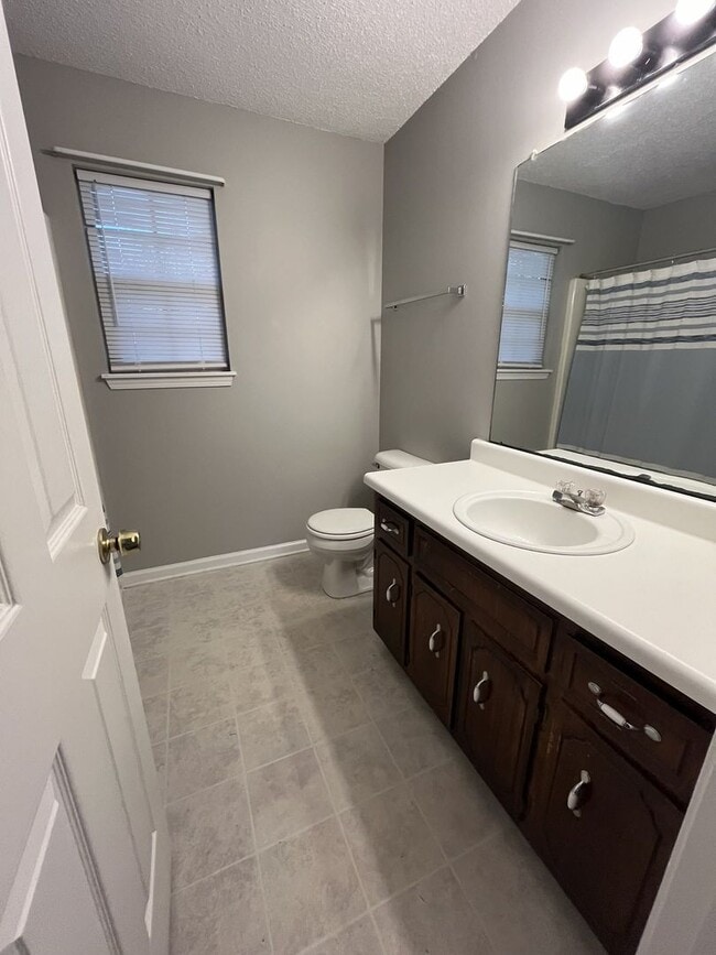 Photo - Adorable Oak Grove Home!
