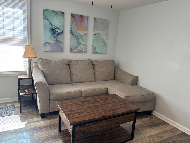 Photo - 340 W 26th St Unidad 1F