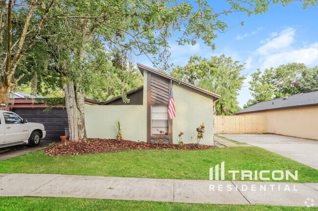 Building Photo - 1933 Gregory Dr Rental