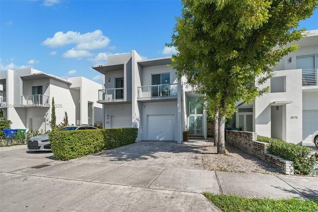 Photo - 3567 SW 1st Ave