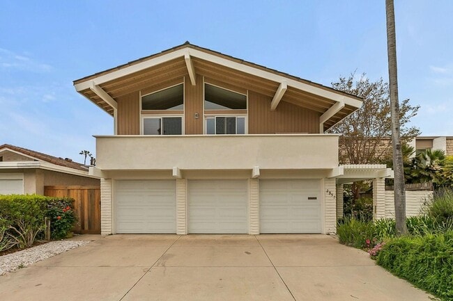 Photo - 2957 Seaview Ave