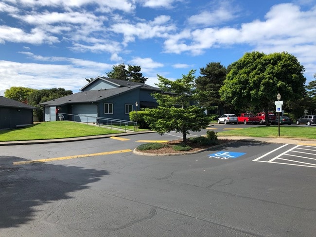 Siuslaw Dunes - Siuslaw Dunes Apartments