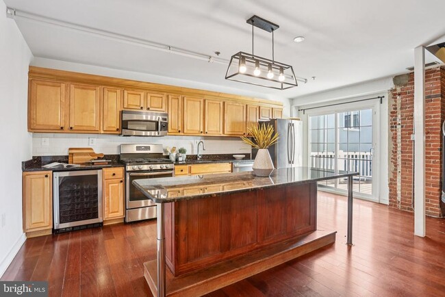 Photo - 810 N Hancock St Unit 11