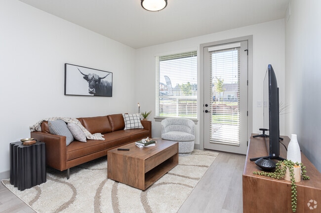 1BR, 1BA - 650SF