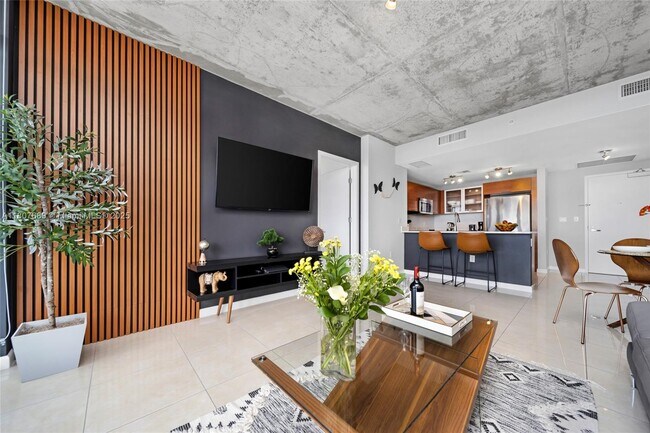 Building Photo - 3250 NE 1st Ave Unit 806 Rental