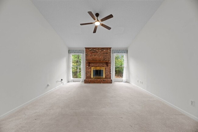 Photo - 3x2 Gem Nestled on Cul-DeSac in Premier Gated Marina Community!!