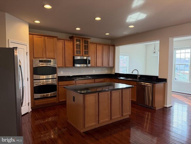 Photo - 45903 Peach Oak Terrace