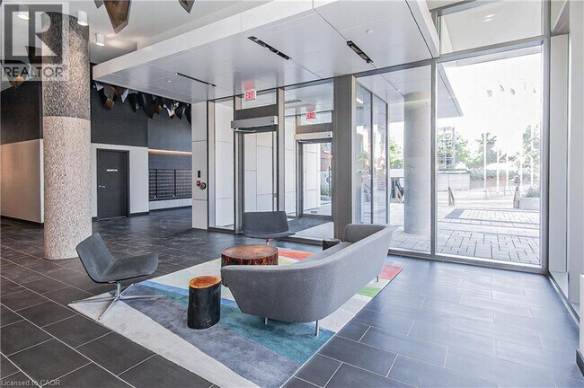 Photo - 85 Duke St W Unité 412