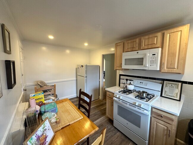 Photo - 32 Bishop Rd Unit 3