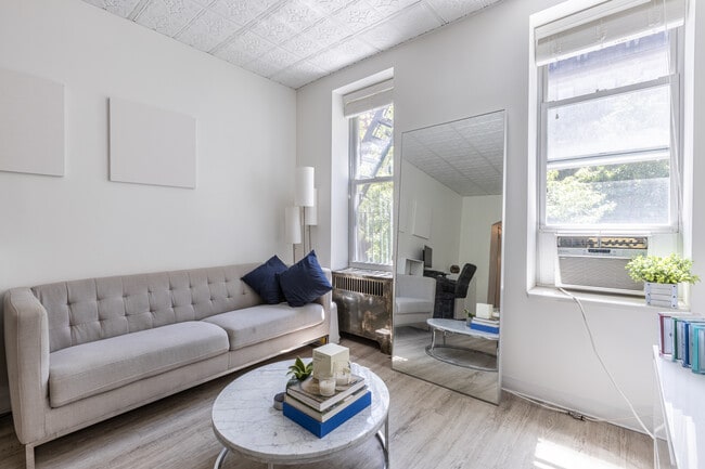 343 E 51st St Unit 2B