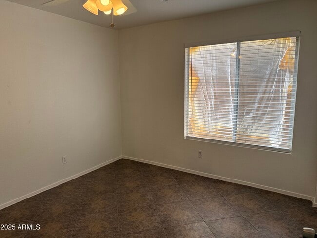 Photo - 1319 W Michelle Dr