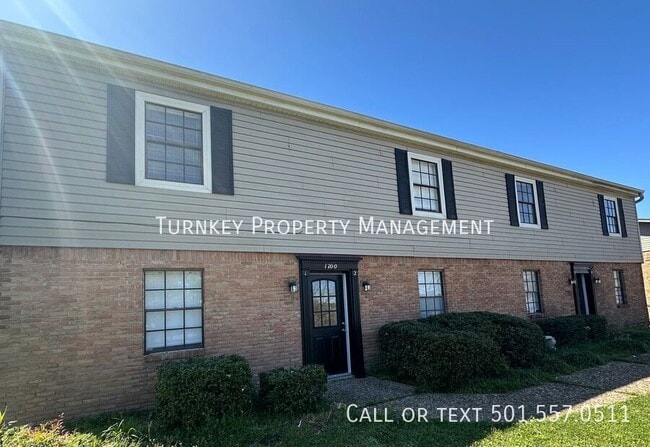 Photo - 1700 Sanford Dr Unit 4