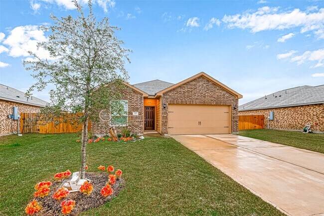 Photo - 305 Wayne County Dr