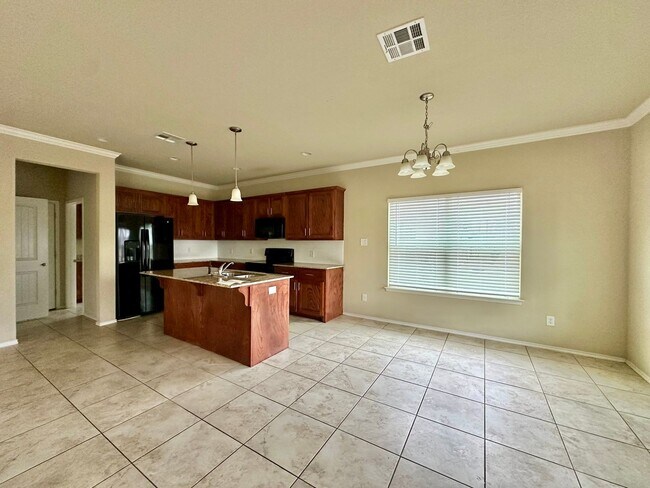 Photo - Spacious 4-Bed, 5-Bath Home with Large Backyard Minutes from Baylor Campus!