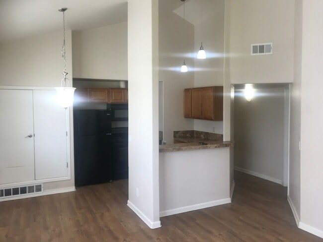 Photo - Fantastic 2nd floor condo - 2 bedroom, 2 bath, 1 car garage!