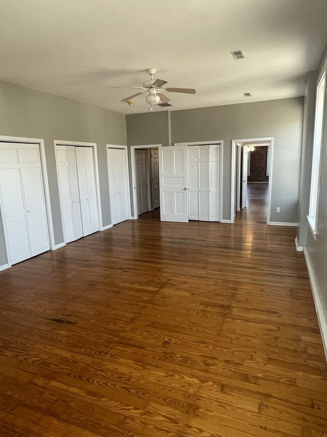 Bedroom - 46 S 2nd St Unidad A