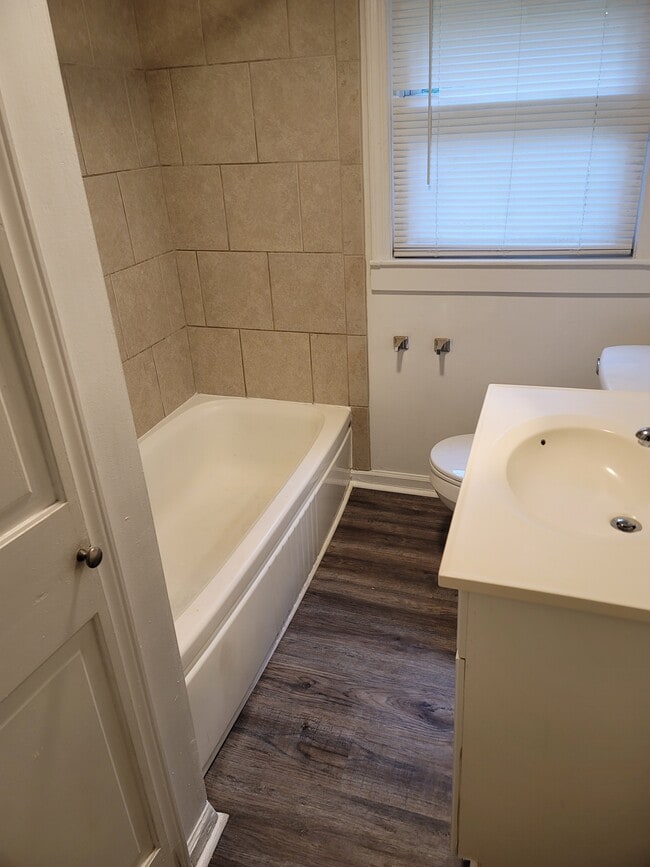 Photo - 312 Creps St