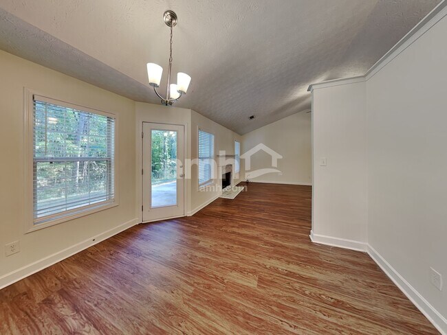 Photo - 162 Brook Lea Cove