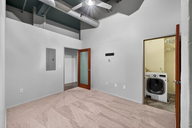 Photo - 1136 Washington Ave