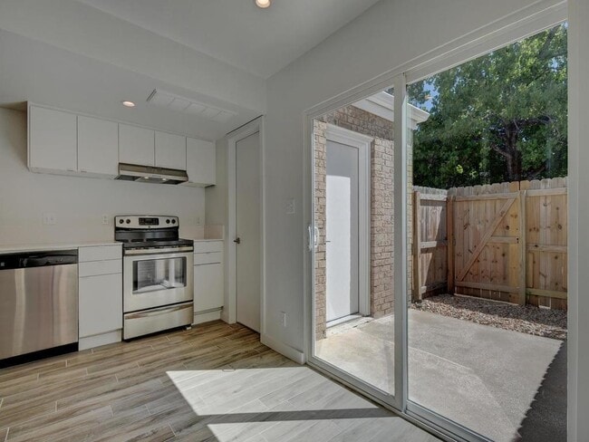 Photo - 8812 Dawnridge Cir