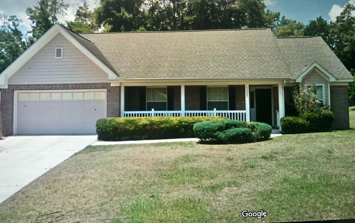 3/2 off Buck Lake Road in Countryside - 3/2 off Buck Lake Road in Countryside