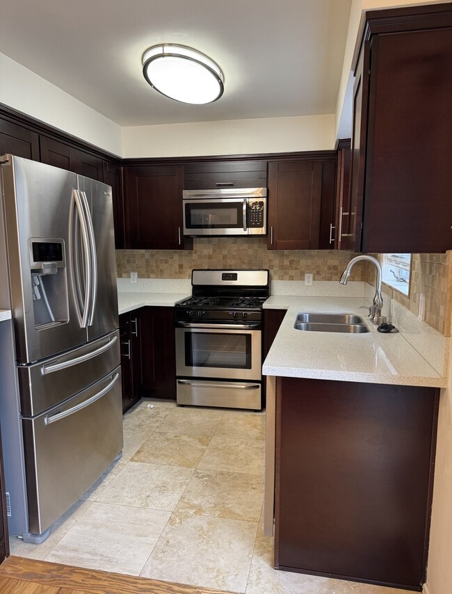 Photo - 855 Moraga Dr Unit 3