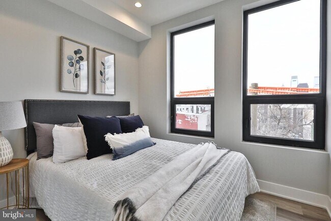 Photo - 1612 Cambridge St Unit 304