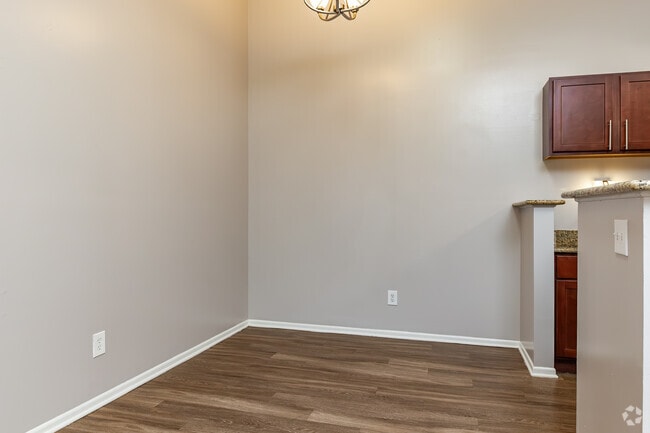 2HAB, 1BA - 878 ft² - Área de comedor