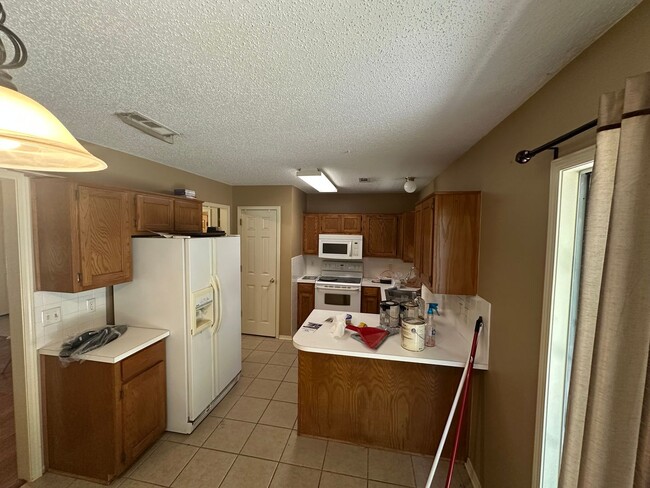 Photo - Beautiful 3 Bed, 2 Bath Home in Springdale! Available 8/1