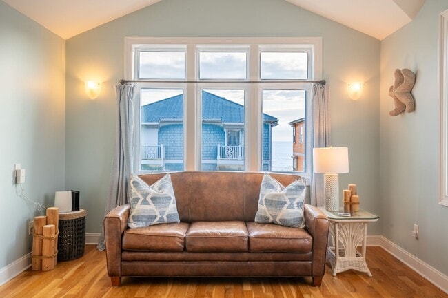 Building Photo - Fresh and Salty @ 608 Carolina Beach Ave. S. #202