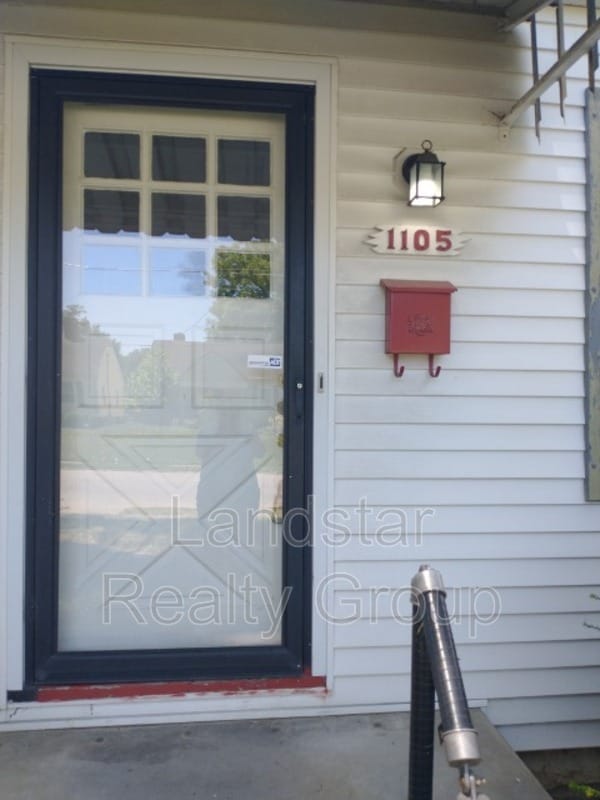 1105 Berry Blvd
