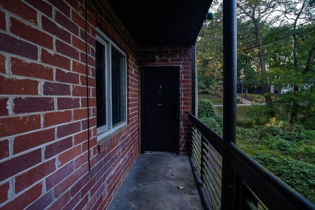 Photo - 15 Burbank Dr SW