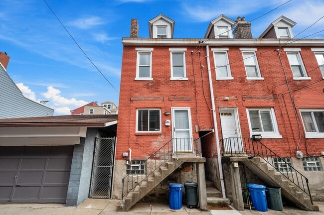 Photo - Updated 2 Bed 1 Bath Home With a Loft in Bloomfield - Available NOW!