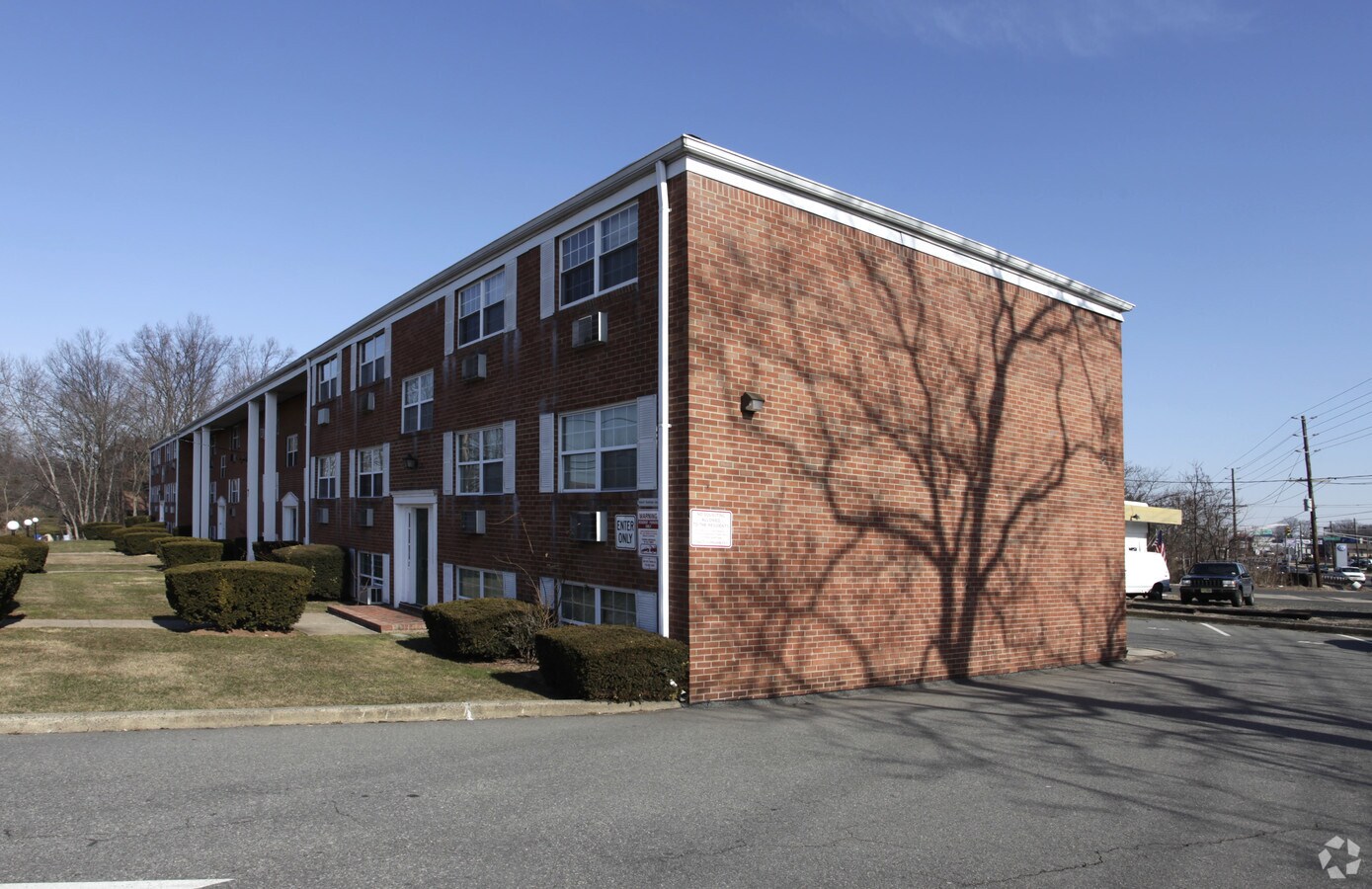 Casey Avenue Apartments - Casey Avenue Apartments