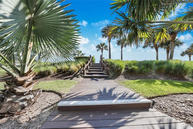 Photo - 3739 Collins Ave Unit N-306