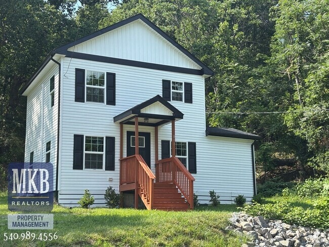Building Photo - 811 Montvue Rd Rental