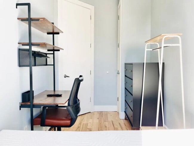 Photo - Furnished room/NOT APARTMENT Unit 2