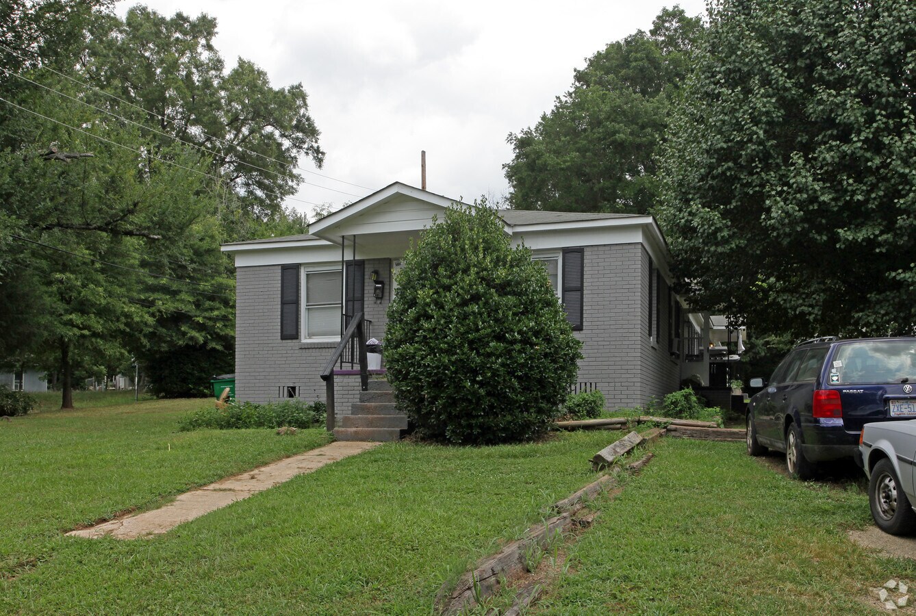 Photo - 3009-3013 Sandlewood Rd Apartments