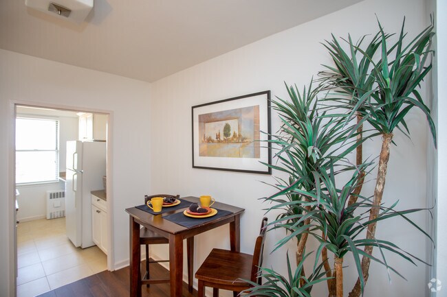 1BR, 1BA - 766 SF Model