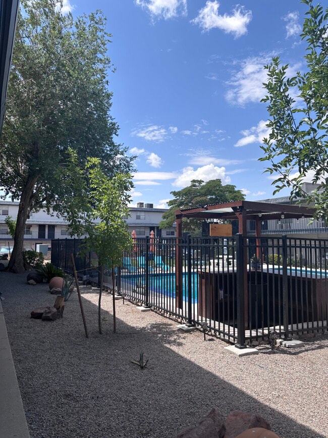 Desert Pearl Apartments