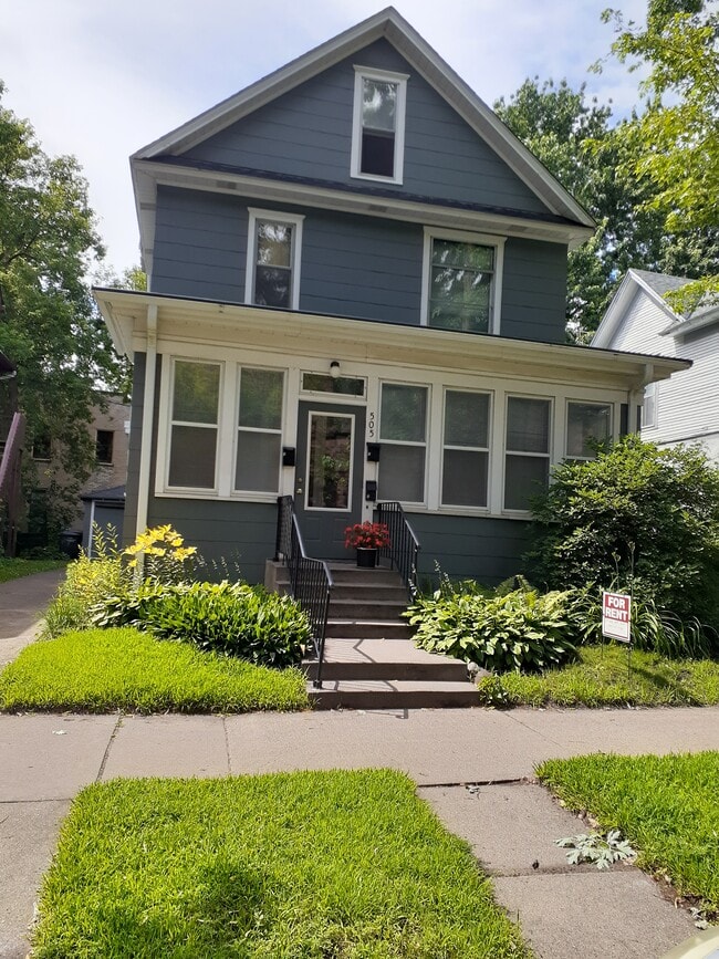 Photo - 505 8th Ave SE Unidad #2
