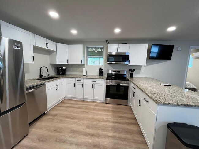 Photo - 254 Third St Unidad A