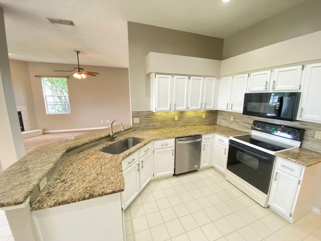 Photo - 3708 Molona Dr