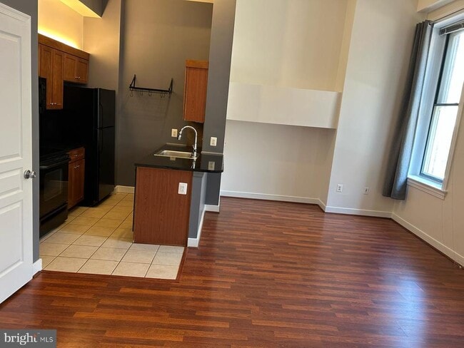Photo - 616 E St NW Apartment Unit 217