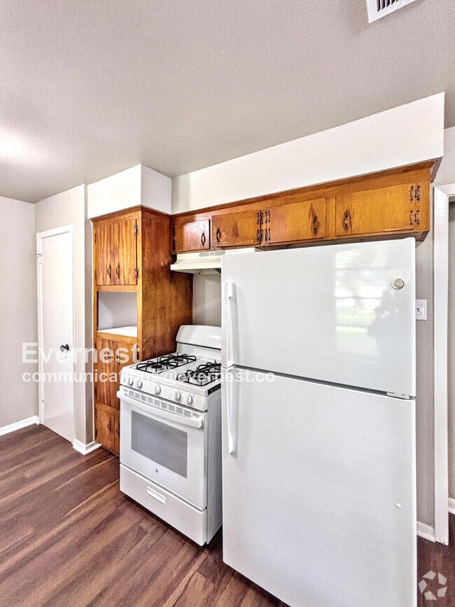Building Photo - 6406 Guadalupe St Rental